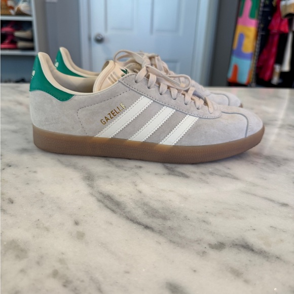 Adidas Beige Suede and Green Women's Sneakers. Size 7 - Picture 4 of 7